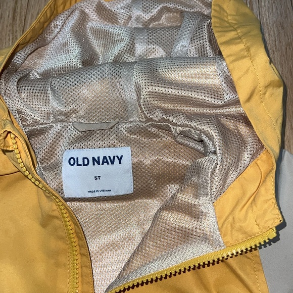 Old Navy Toddler Color-Block Hooded 1/4-Zip Pullover Windbreaker Jacket (Unisex) - Picture 4 of 8
